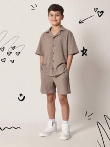 Mannequin portant une ensemble en coton bio de la marque Etikashion